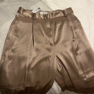 Size 8 Aritzia Outgoing Satin Cargo Pant